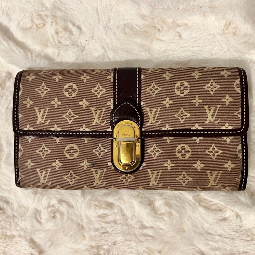 Louis Vuitton Brown Monogram Clutch